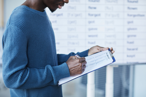 Çalışanlarınıza zimmetlenen ekipmanların takibini kolayca yapın, süreçlerinizi şeffaf ve düzenli bir hale getirin.