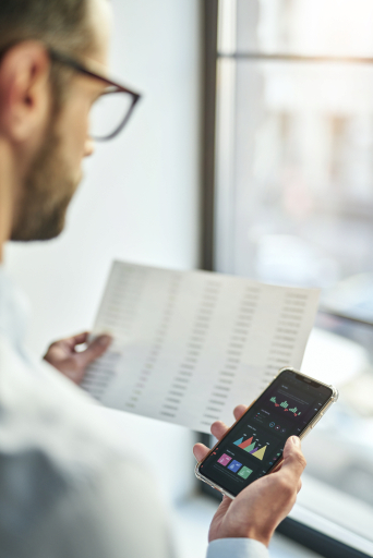 Bütçe hedeflerinizi gerçek verilerle karşılaştırın. Analiz odaklı raporlama araçlarıyla mali durumunuzu net bir şekilde görün.